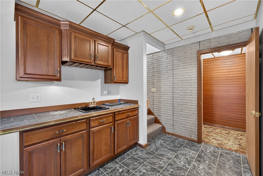 1343 Vermillion Drive Barberton OH 44203