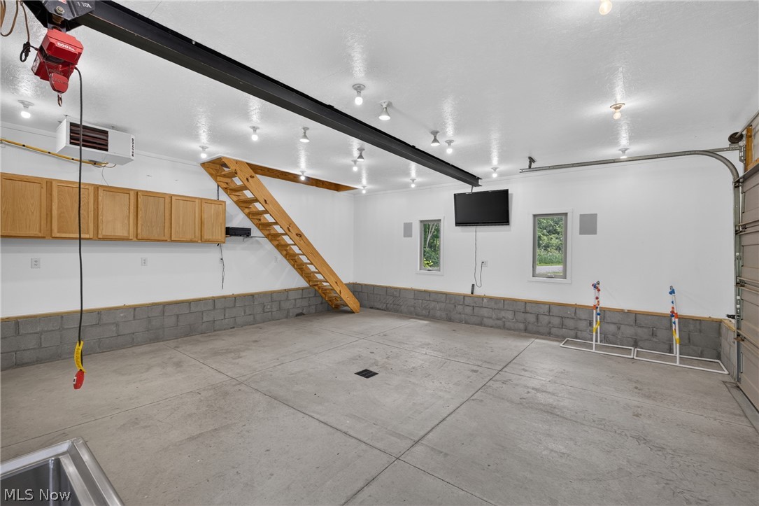 1343 Vermillion Drive Barberton OH 44203