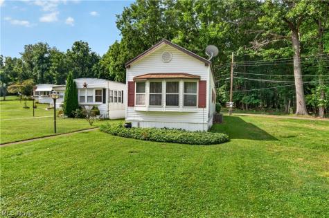 1219 Pasadena Boulevard NW North Canton OH 44720