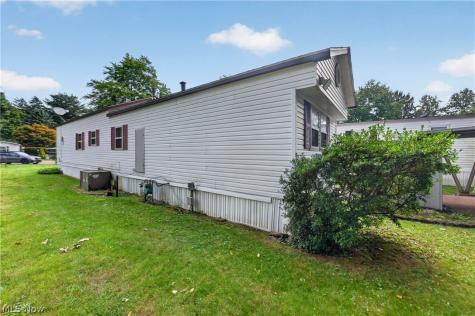 1219 Pasadena Boulevard NW North Canton OH 44720