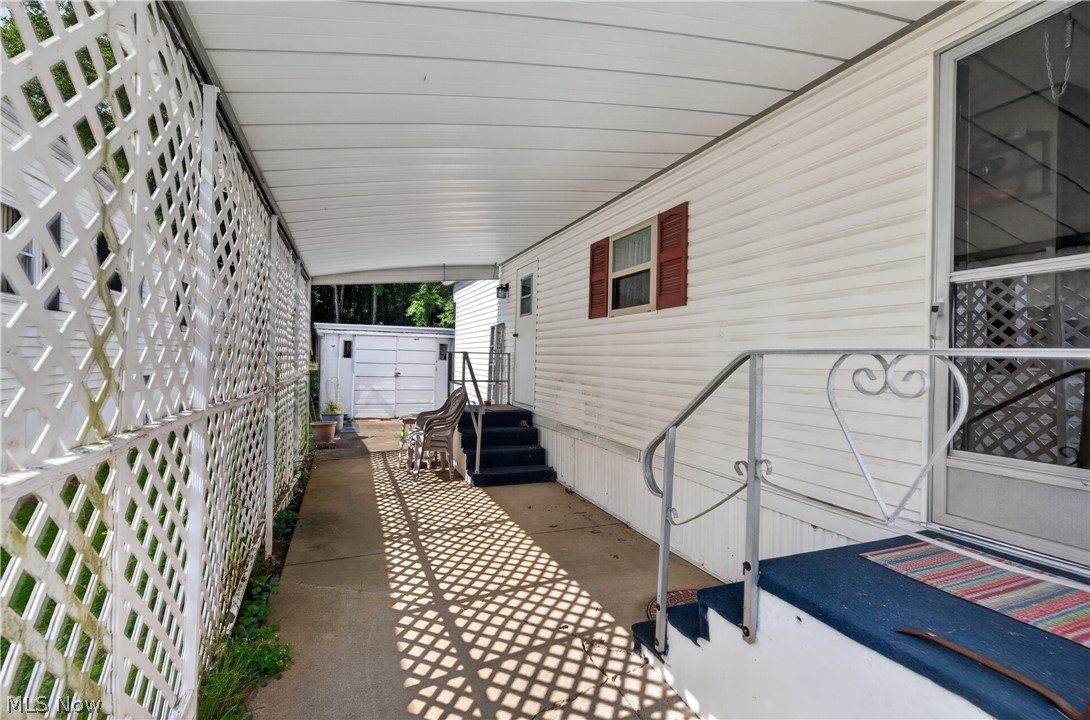 1219 Pasadena Boulevard NW North Canton OH 44720