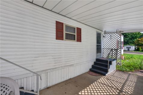 1219 Pasadena Boulevard NW North Canton OH 44720