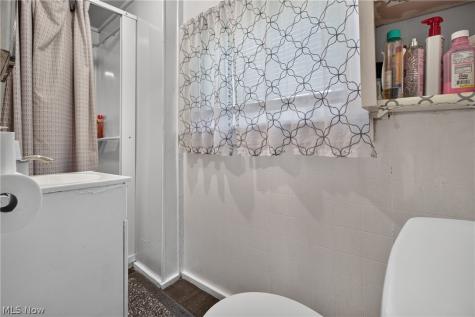 186 Parmely Avenue Elyria OH 44035