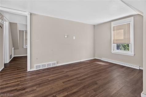 186 Parmely Avenue Elyria OH 44035
