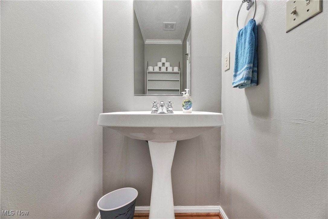 2615 Hampton Road Rocky River OH 44116