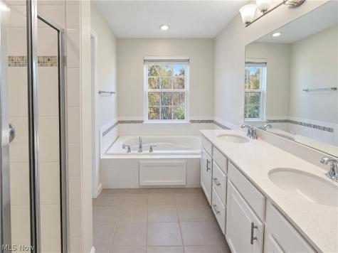 2746 Hunters Ridge Twinsburg OH 44087