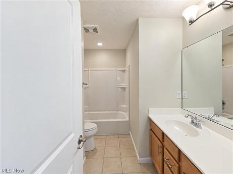 2746 Hunters Ridge Twinsburg OH 44087