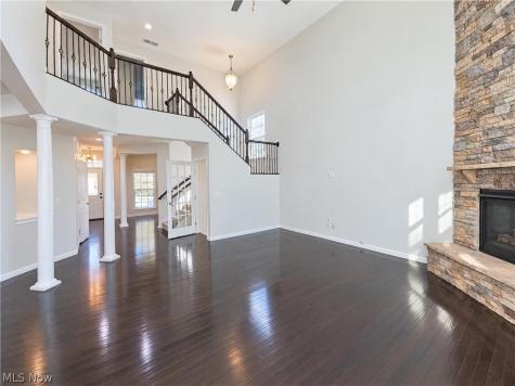 2746 Hunters Ridge Twinsburg OH 44087
