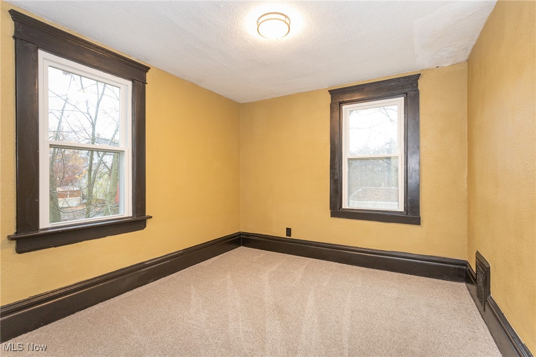 258 Oberlin Court Akron OH 44311