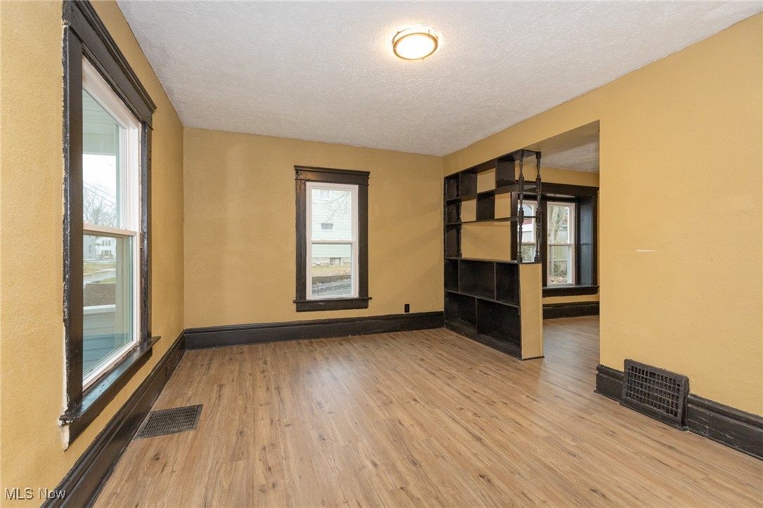 258 Oberlin Court Akron OH 44311