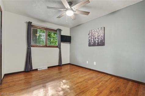 839 Sheffield Road Sheffield Lake OH 44054