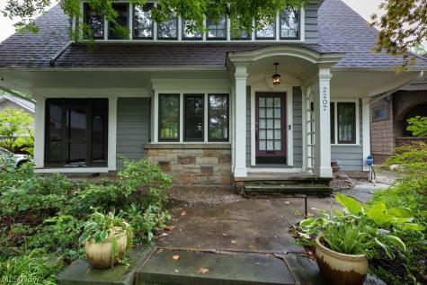 2207 Westminster Road Cleveland Heights OH 44118