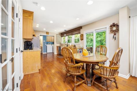 8524 Wayside Drive Olmsted Twp OH 44138