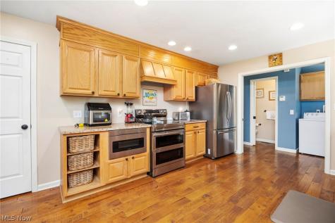 8524 Wayside Drive Olmsted Twp OH 44138