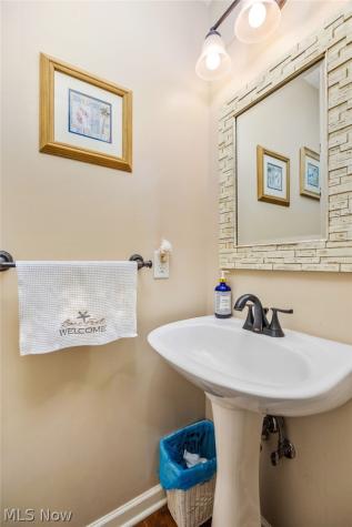 8524 Wayside Drive Olmsted Twp OH 44138