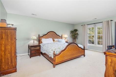 8524 Wayside Drive Olmsted Twp OH 44138