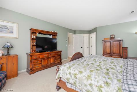 8524 Wayside Drive Olmsted Twp OH 44138