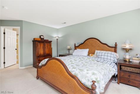 8524 Wayside Drive Olmsted Twp OH 44138