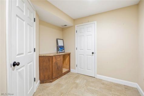 8524 Wayside Drive Olmsted Twp OH 44138