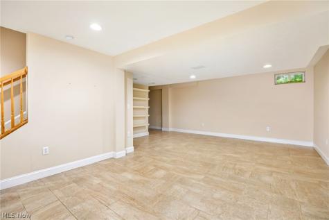 8524 Wayside Drive Olmsted Twp OH 44138