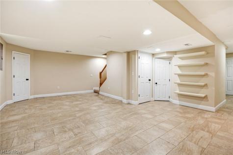8524 Wayside Drive Olmsted Twp OH 44138