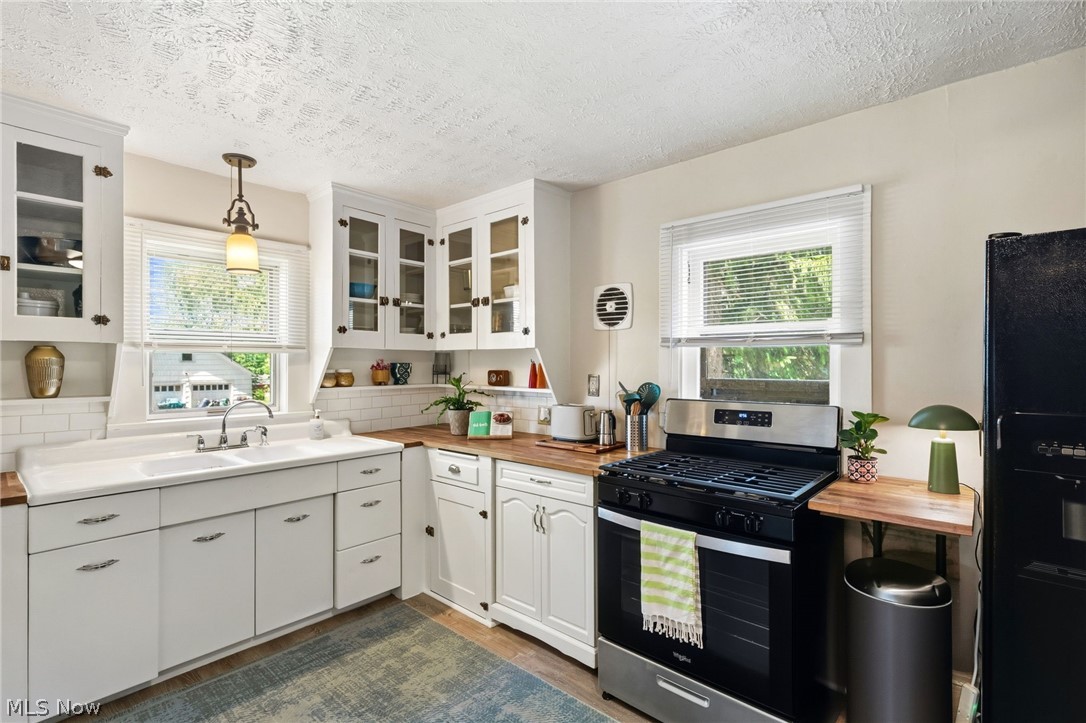 140 5th Avenue Chardon OH 44024