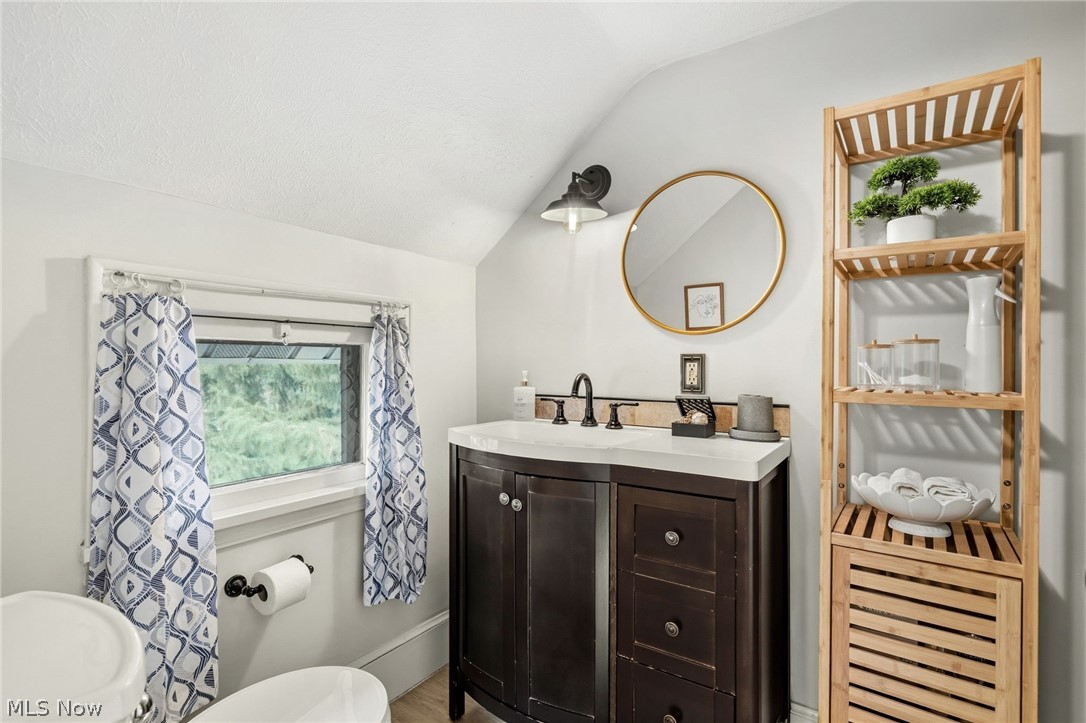140 5th Avenue Chardon OH 44024