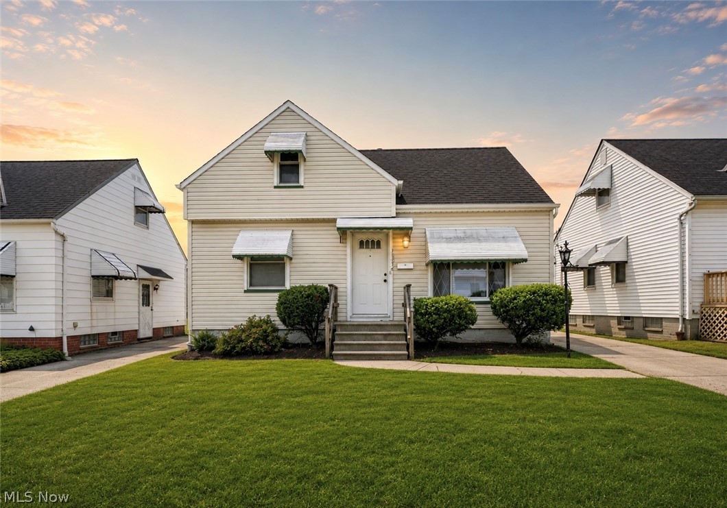 15916 Edgewood Avenue Maple Heights OH 44137