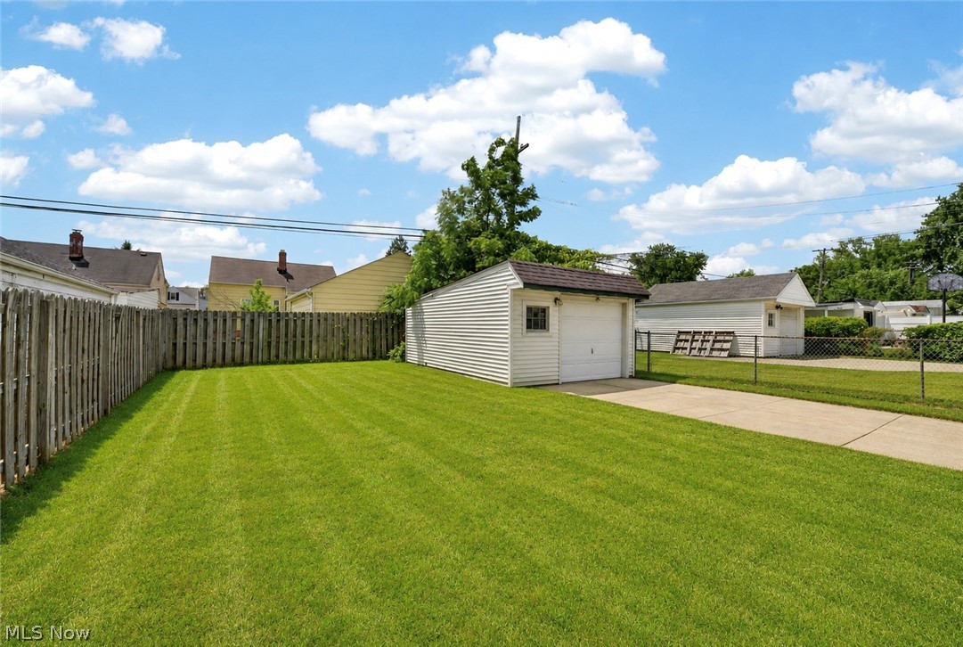 15916 Edgewood Avenue Maple Heights OH 44137