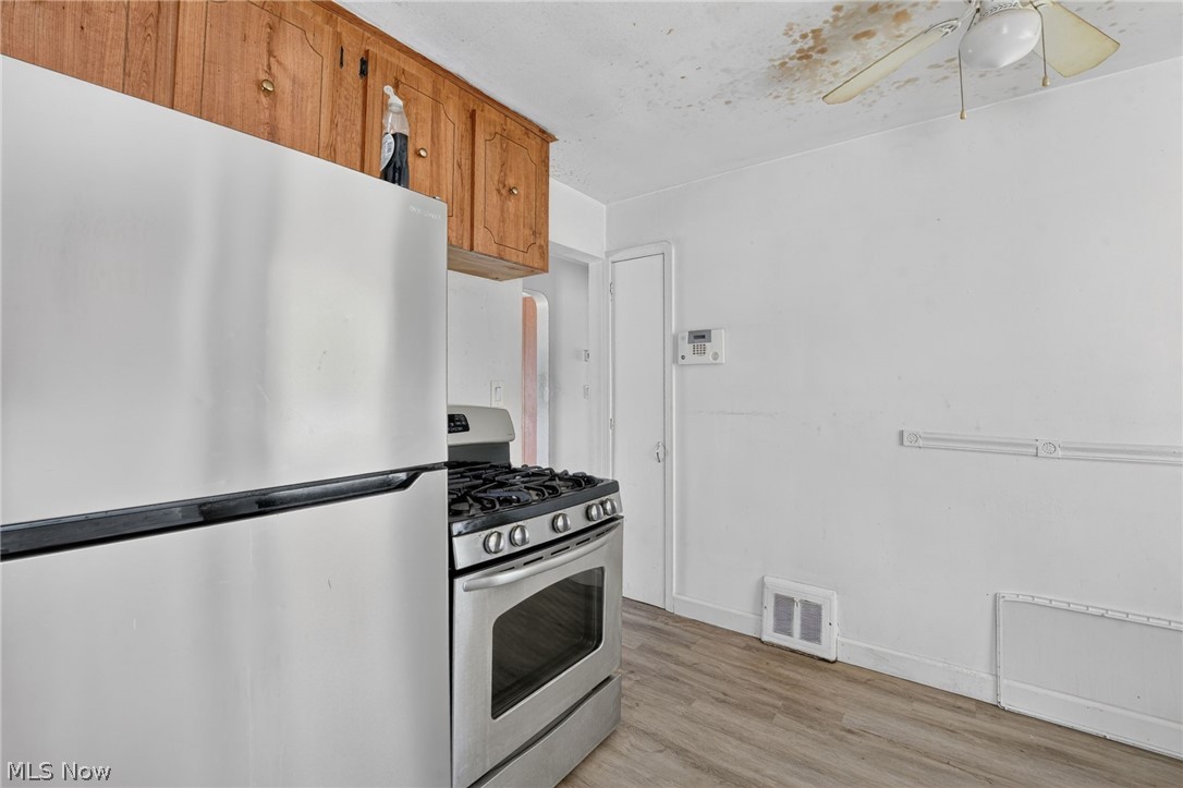 15916 Edgewood Avenue Maple Heights OH 44137