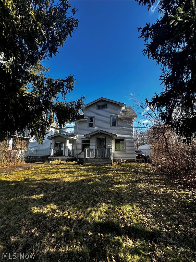 2083 N Taylor Road Cleveland Heights OH 44112