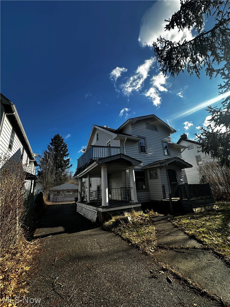 2083 N Taylor Road Cleveland Heights OH 44112