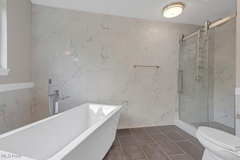 491 Parkside Drive Bay Village OH 44140