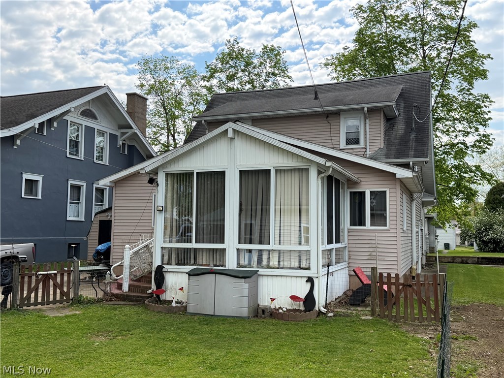 326 N 13th Street Coshocton OH 43812