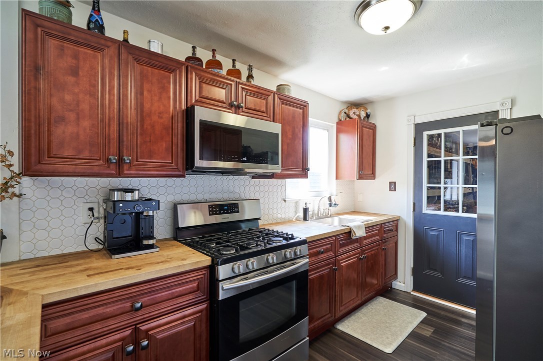 890 Iroquois Run Macedonia OH 44056