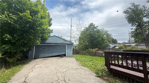 4297 E 139th Street Cleveland OH 44105