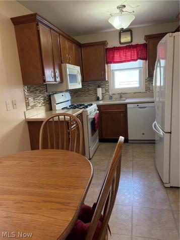 2720 Walbrook Avenue Cleveland OH 44109