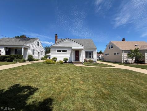 2720 Walbrook Avenue Cleveland OH 44109
