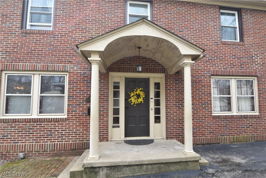 224 Casterton Avenue Akron OH 44303