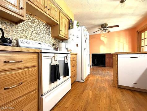 737 Dunny Avenue Sheffield Lake OH 44054