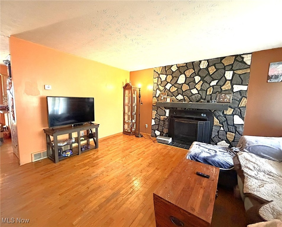 737 Dunny Avenue Sheffield Lake OH 44054