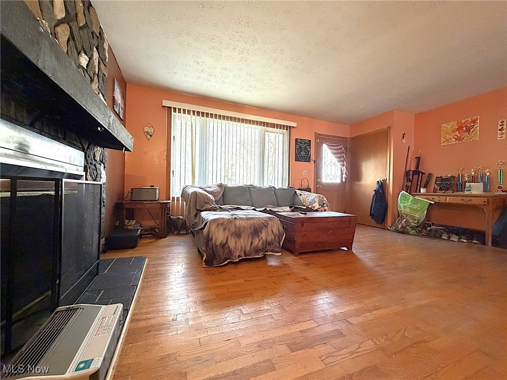737 Dunny Avenue Sheffield Lake OH 44054