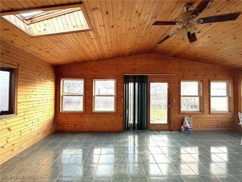 737 Dunny Avenue Sheffield Lake OH 44054