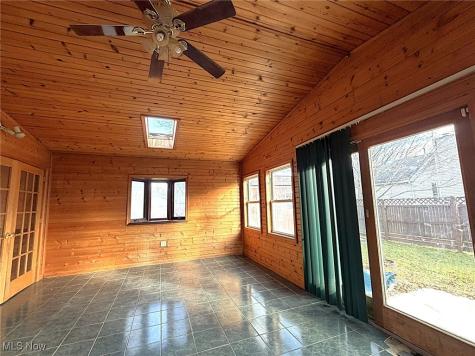 737 Dunny Avenue Sheffield Lake OH 44054