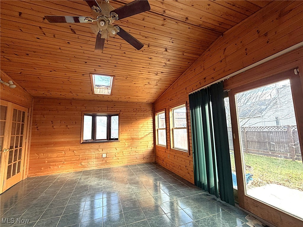737 Dunny Avenue Sheffield Lake OH 44054