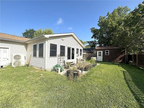 737 Dunny Avenue Sheffield Lake OH 44054