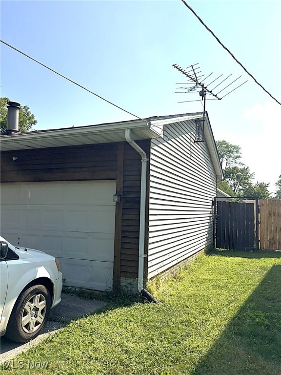 737 Dunny Avenue Sheffield Lake OH 44054
