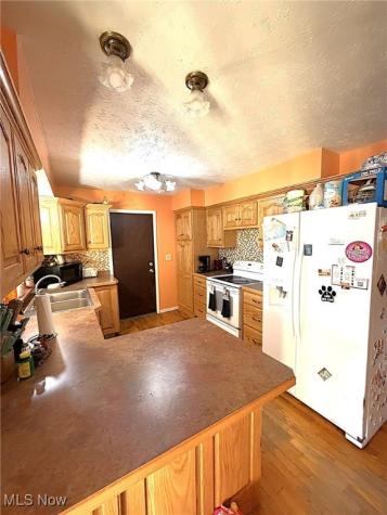 737 Dunny Avenue Sheffield Lake OH 44054