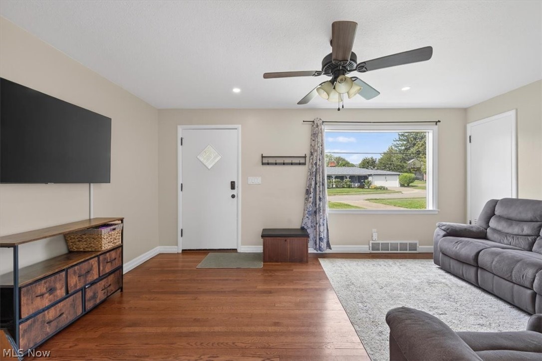 437 E Wilson Avenue Girard OH 44420