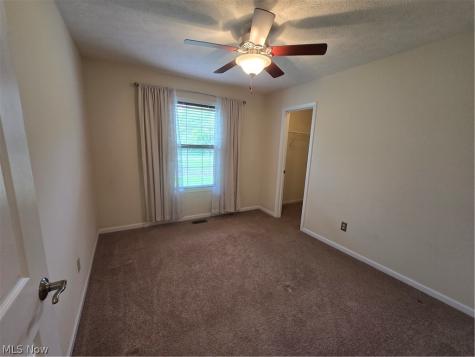 136 Haydens Arbor Elyria OH 44035